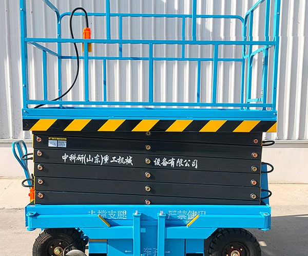 济源自行走升降机